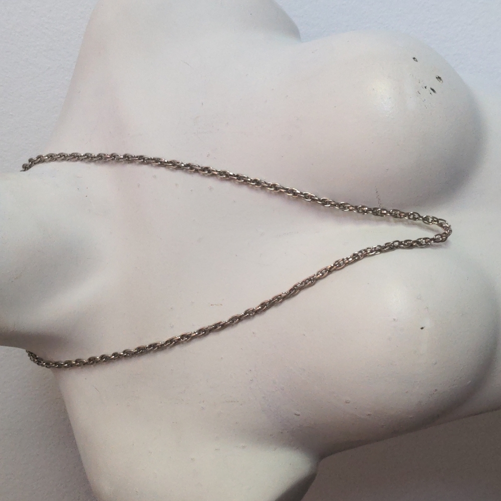 1928 silver chain